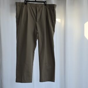 Izod Men's Khaki Chinos